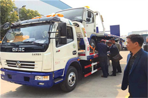 中宁汽车道路救援拖车价格